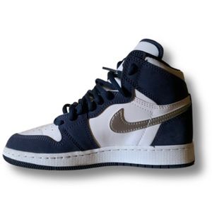 jordan 1s midnight navys